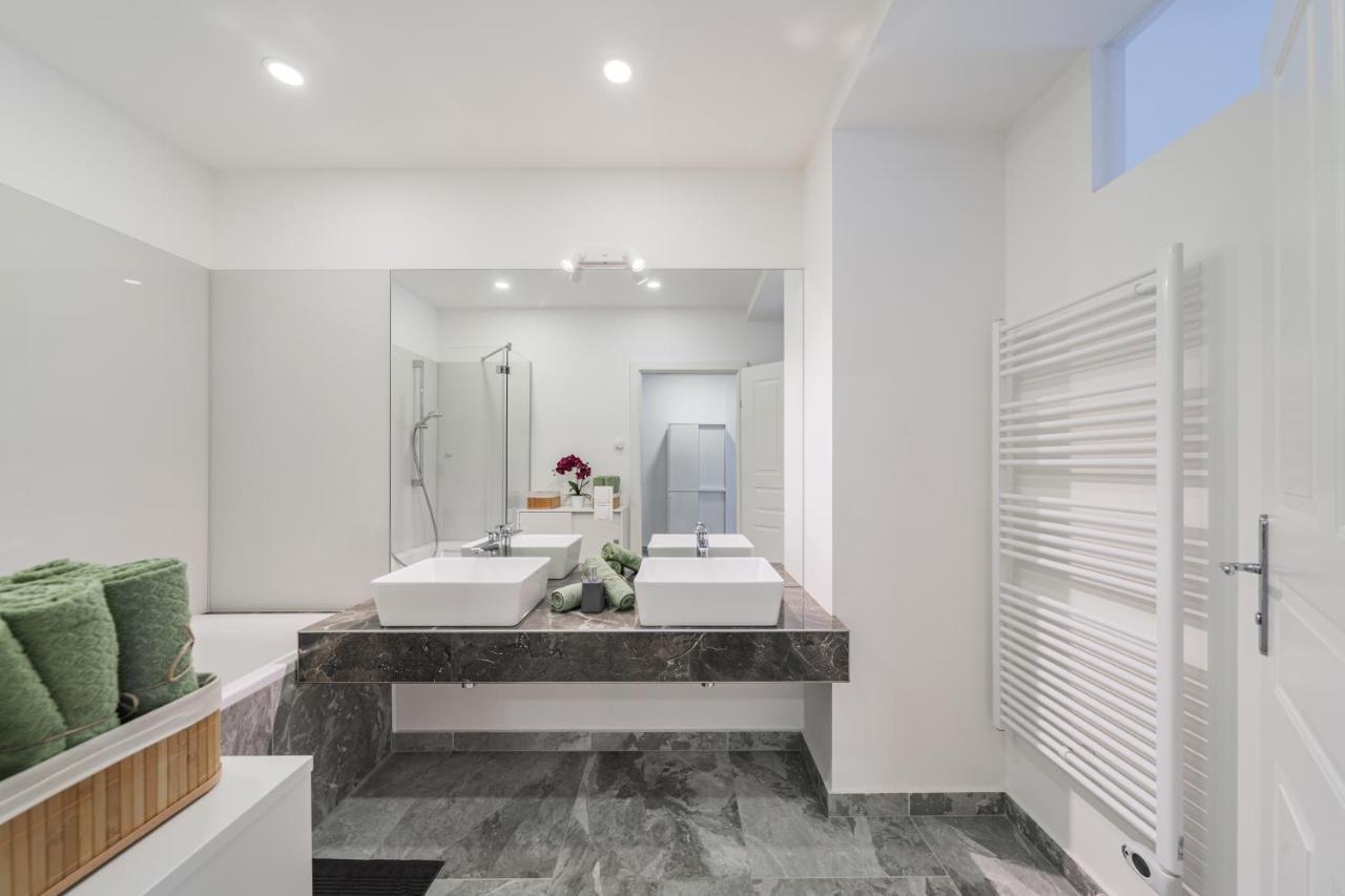 Business With Air Condition Apartament *